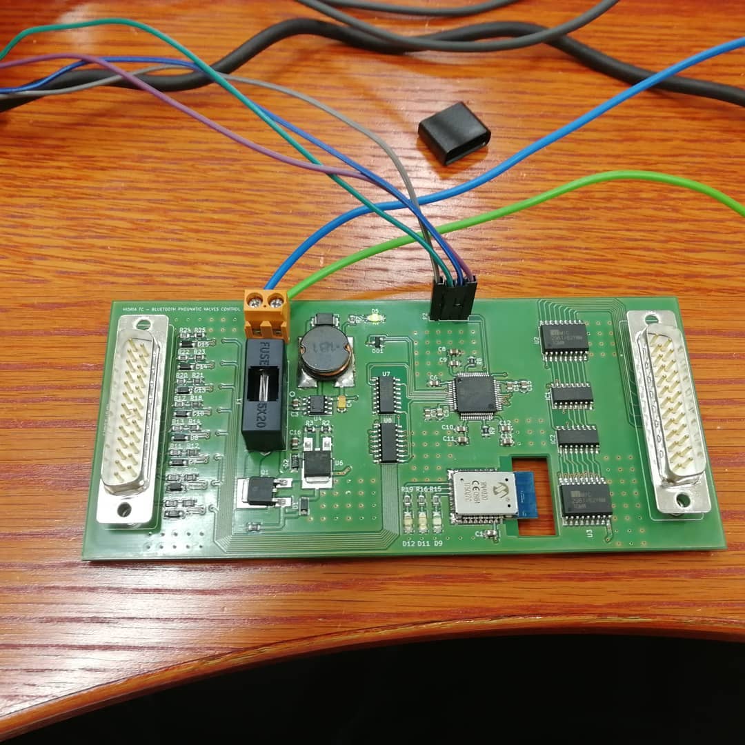 Pneumatic valves bluetooth controller
